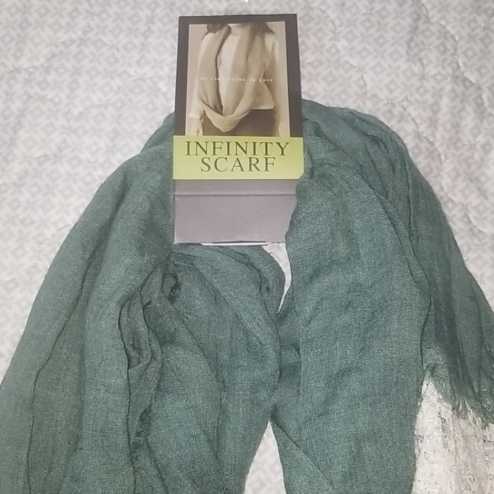 Infinity scarf